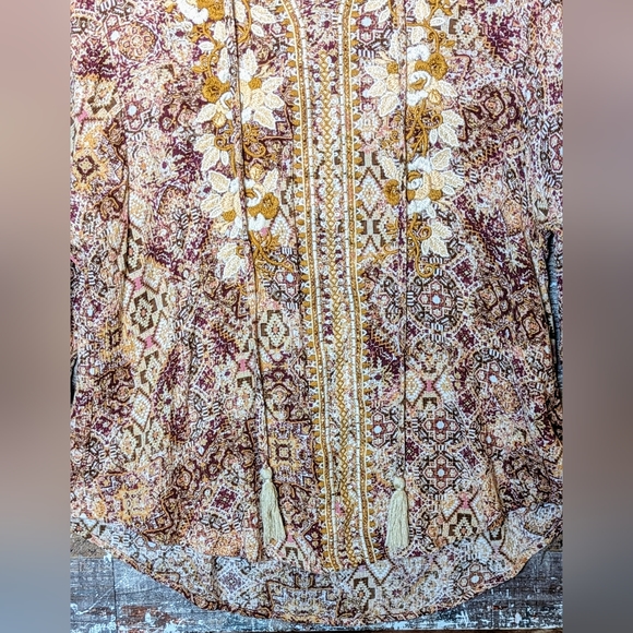 Savannah Jane Floral Embroidered W Ties Hi Lo Tunic - Picture 5 of 16